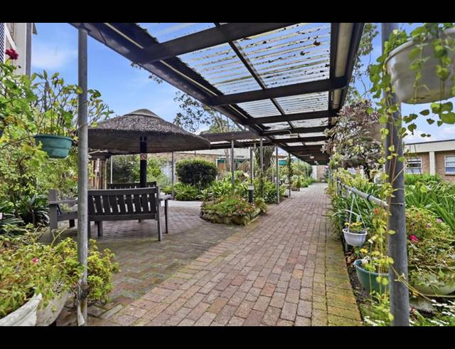 1 BEDROOM APARTMENT FOR SALE IN PINELANDS